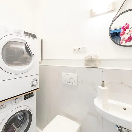 Penthouse With Whirlpool * Дюссельдорф